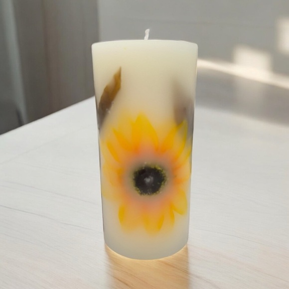 Sunlight Blend Sunflower Soy Wax 6in Candle - Picture 1 of 4